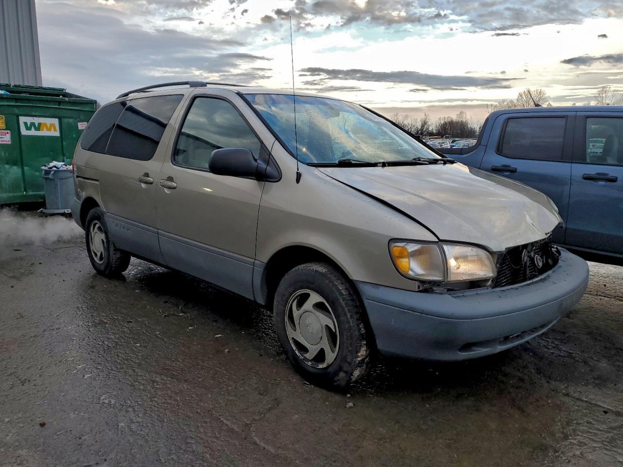 2000 TOYOTA SIENNA