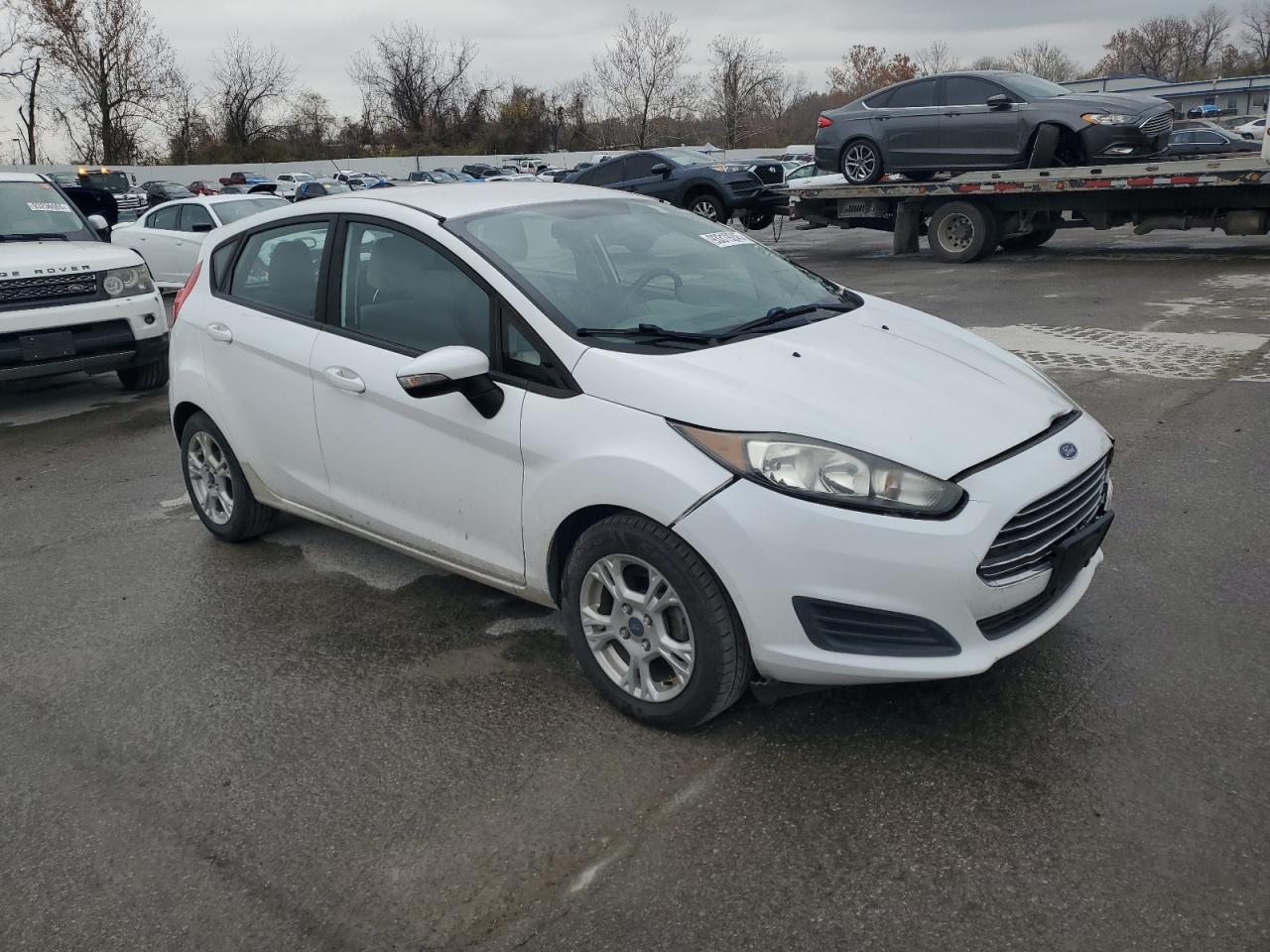 2016 FORD Fiesta