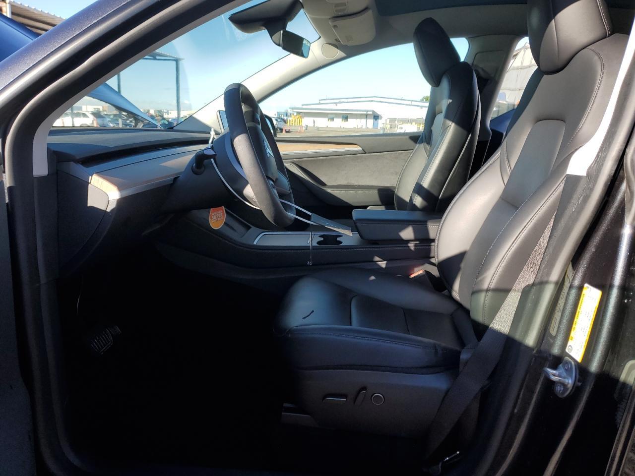 2024 TESLA MODEL Y