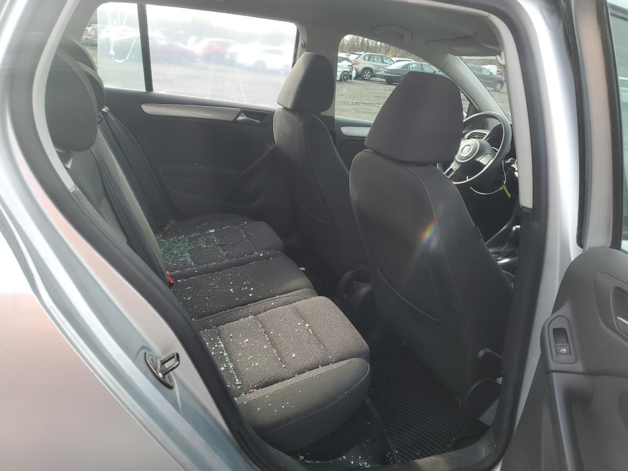 2012 VOLKSWAGEN GOLF