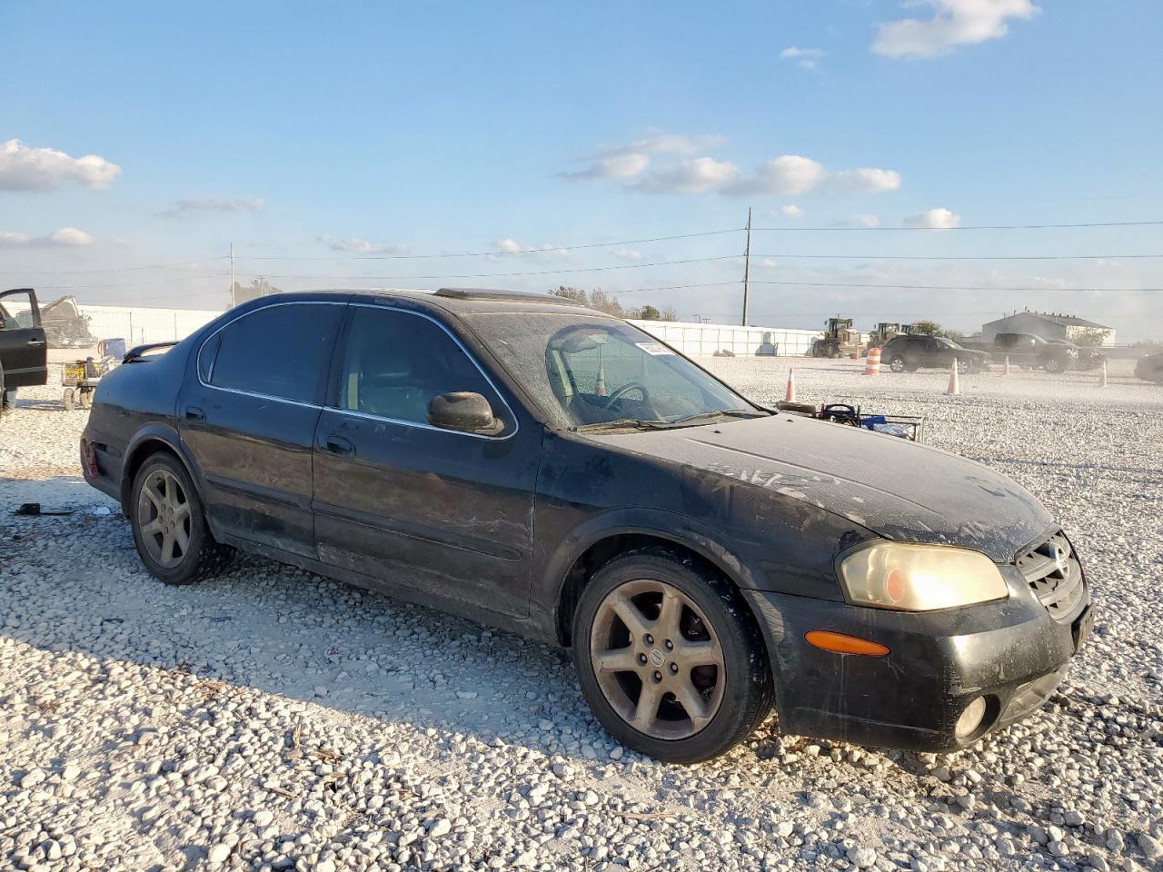 2002 NISSAN Maxima