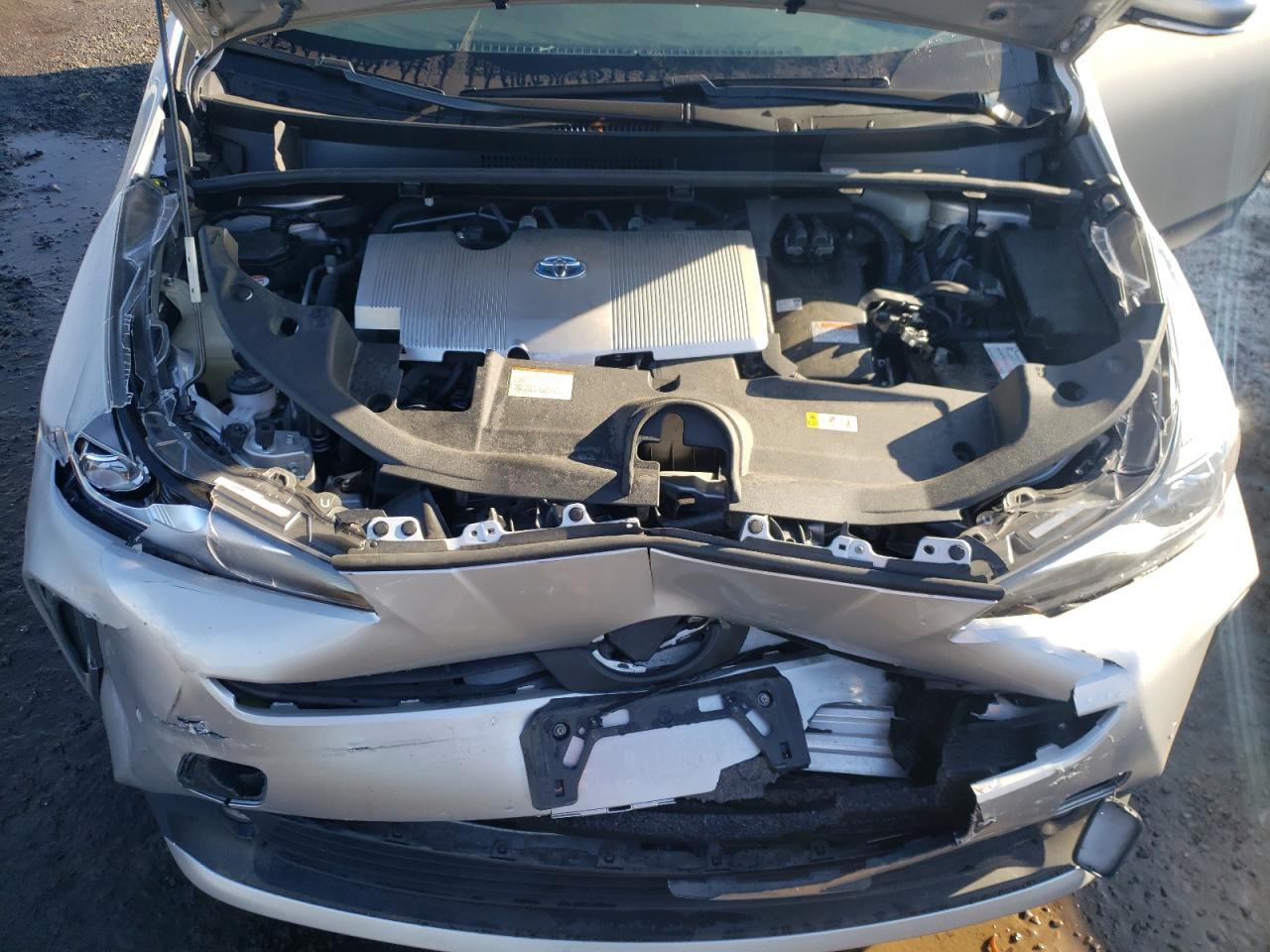 2019 TOYOTA PRIUS