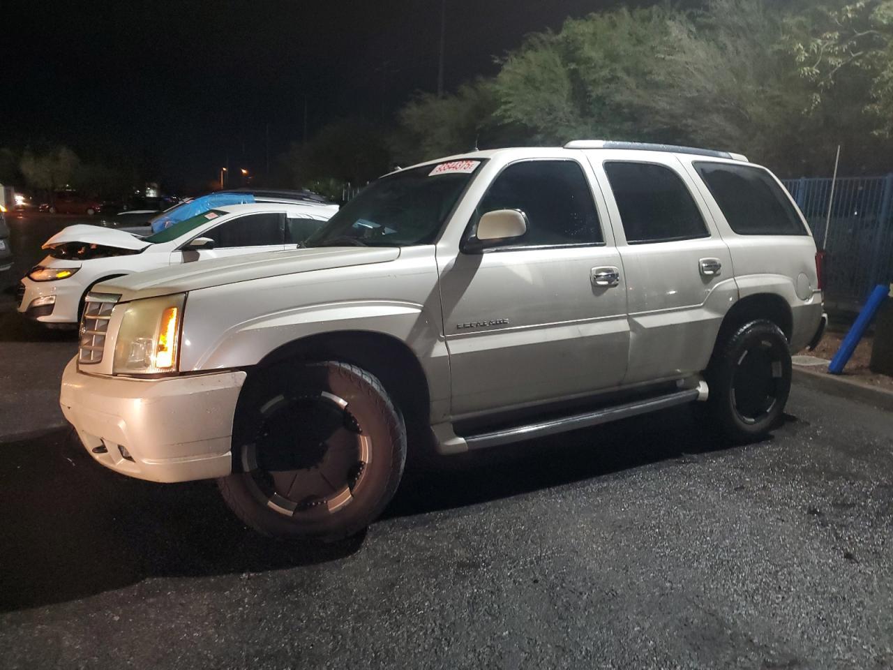 2004 CADILLAC ESCALADE