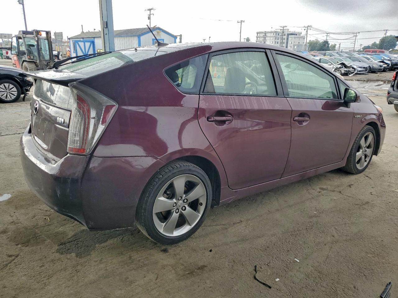 2013 TOYOTA PRIUS