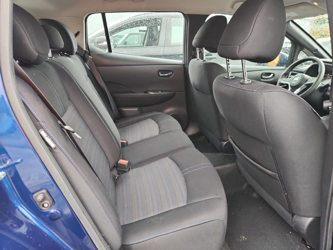 2022 NISSAN LEAF