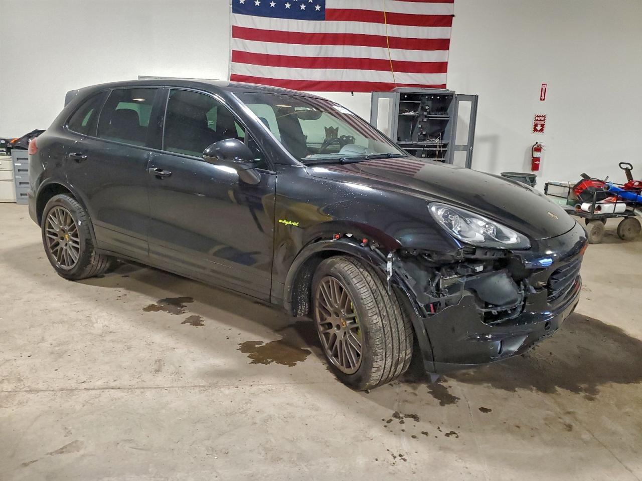 2017 PORSCHE CAYENNE