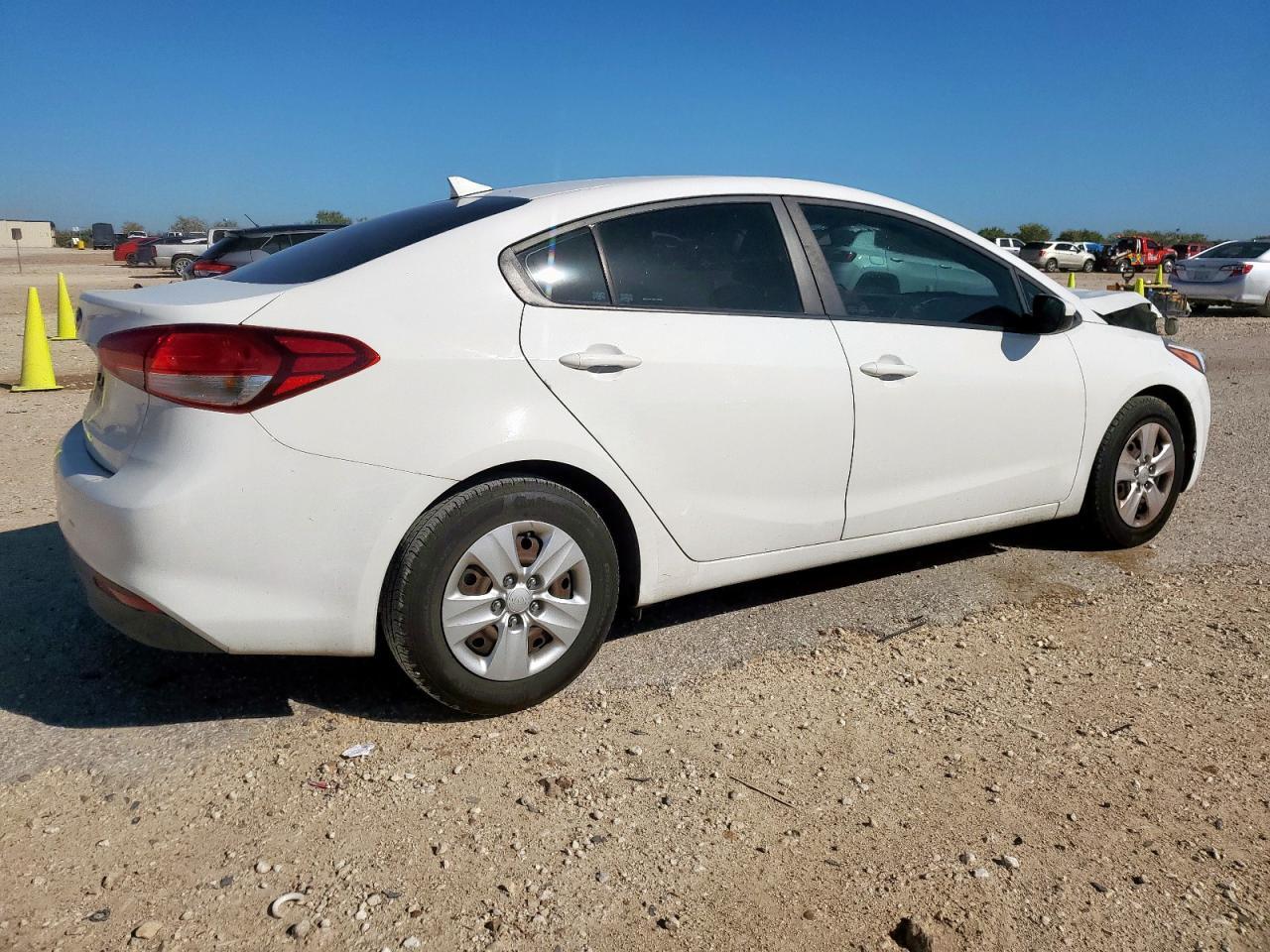 2017 KIA FORTE