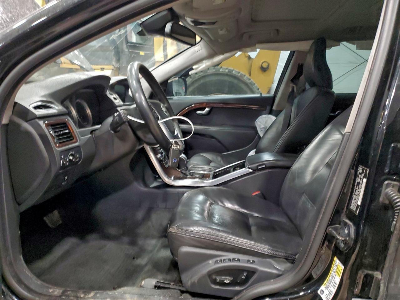 2013 VOLVO XC70