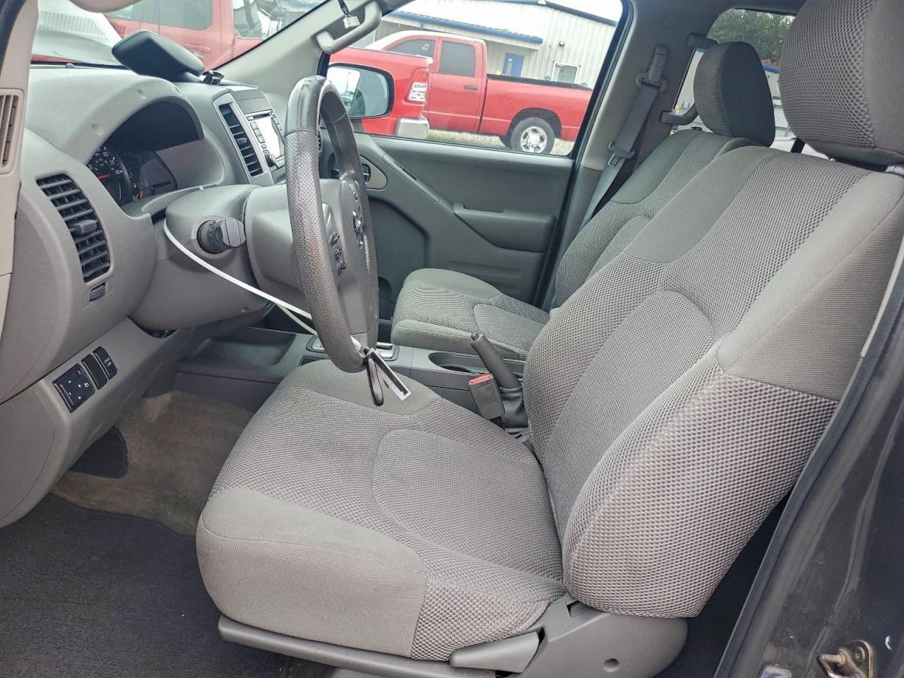 2015 NISSAN Frontier