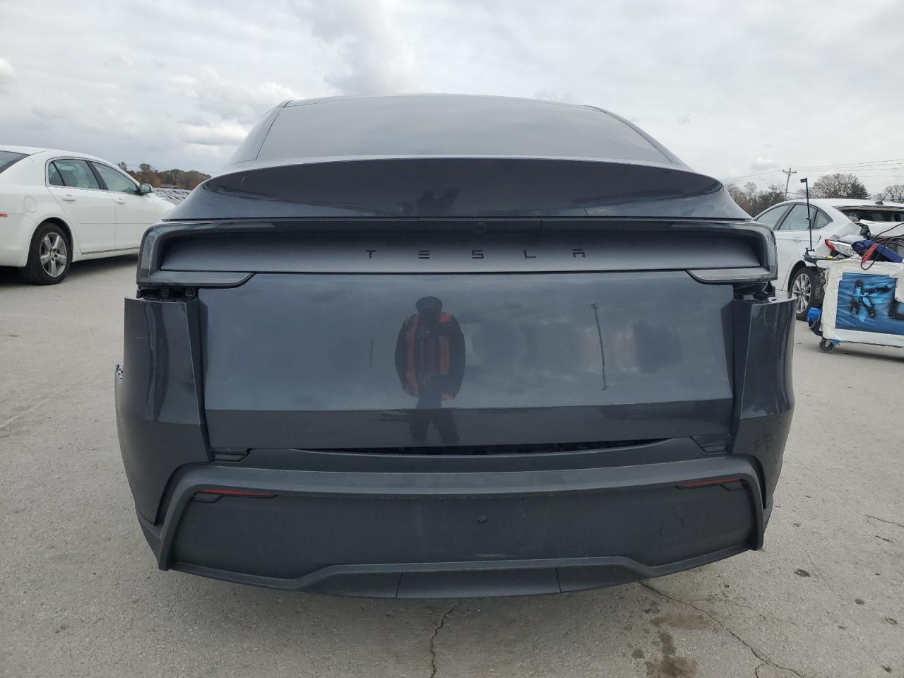 2026 TESLA MODEL Y