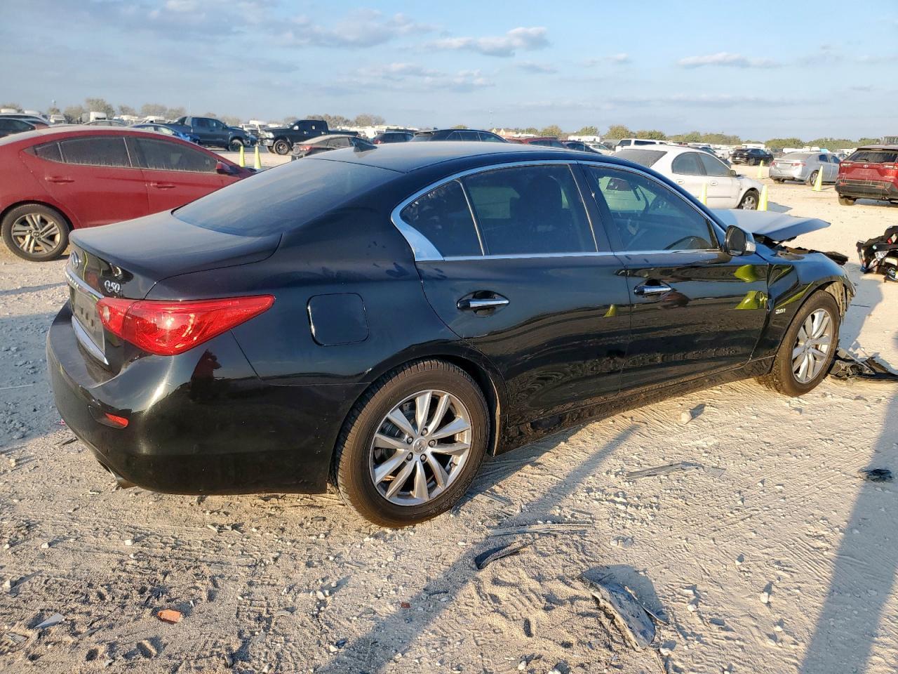 2016 INFINITI Q50