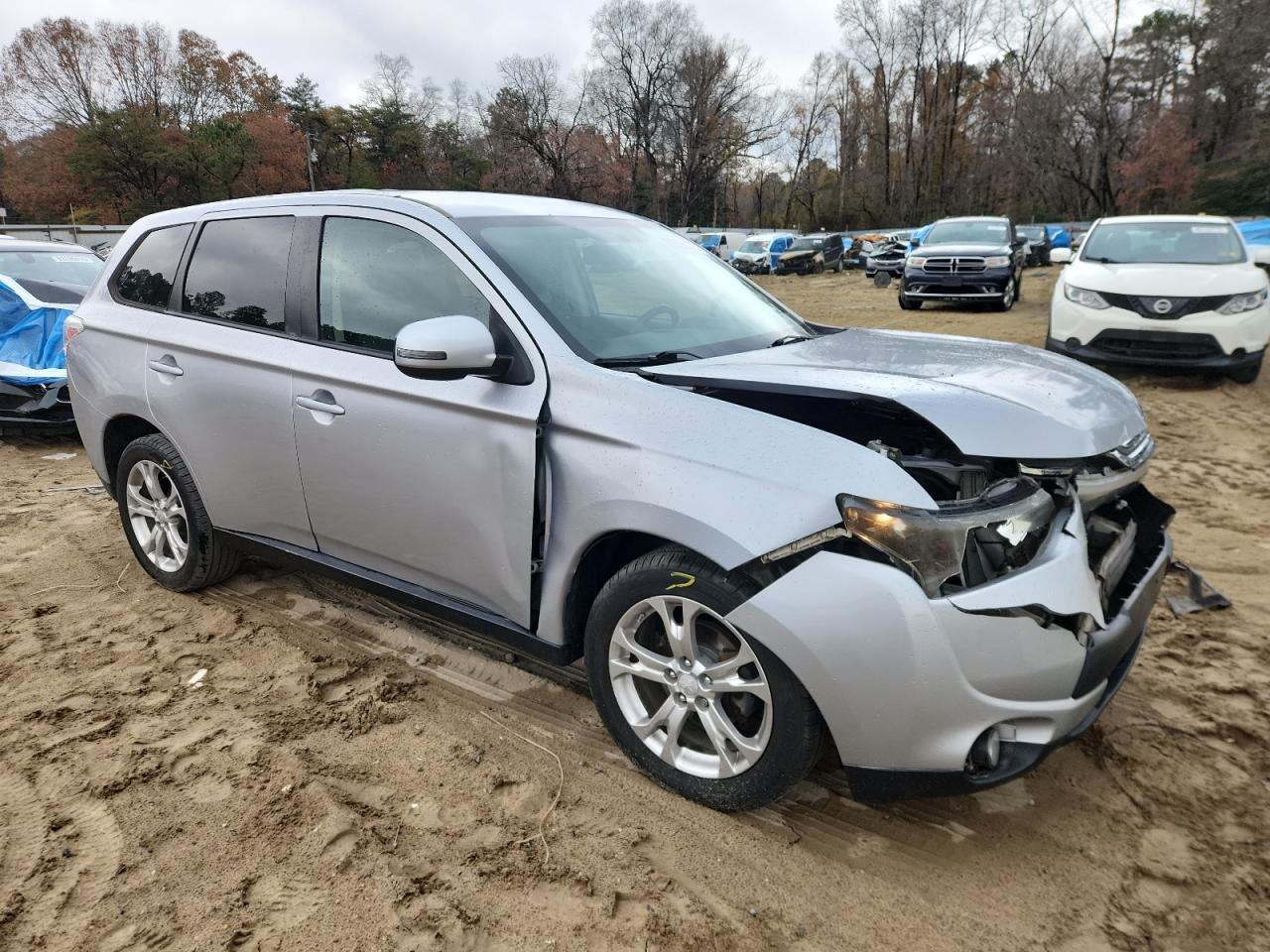 2014 MITSUBISHI outlander