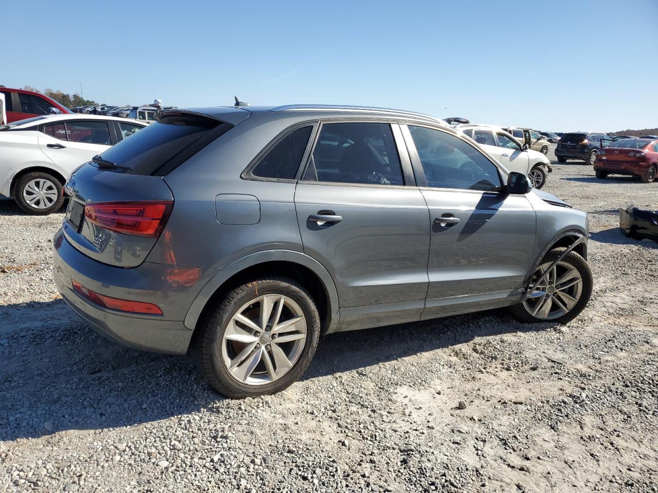 2017 AUDI Q3