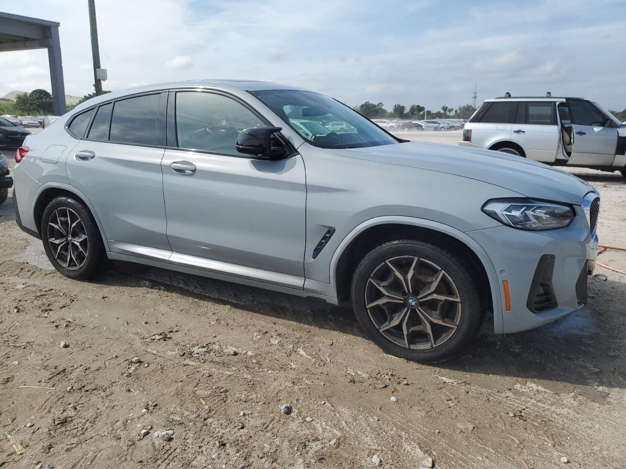 2022 BMW X4