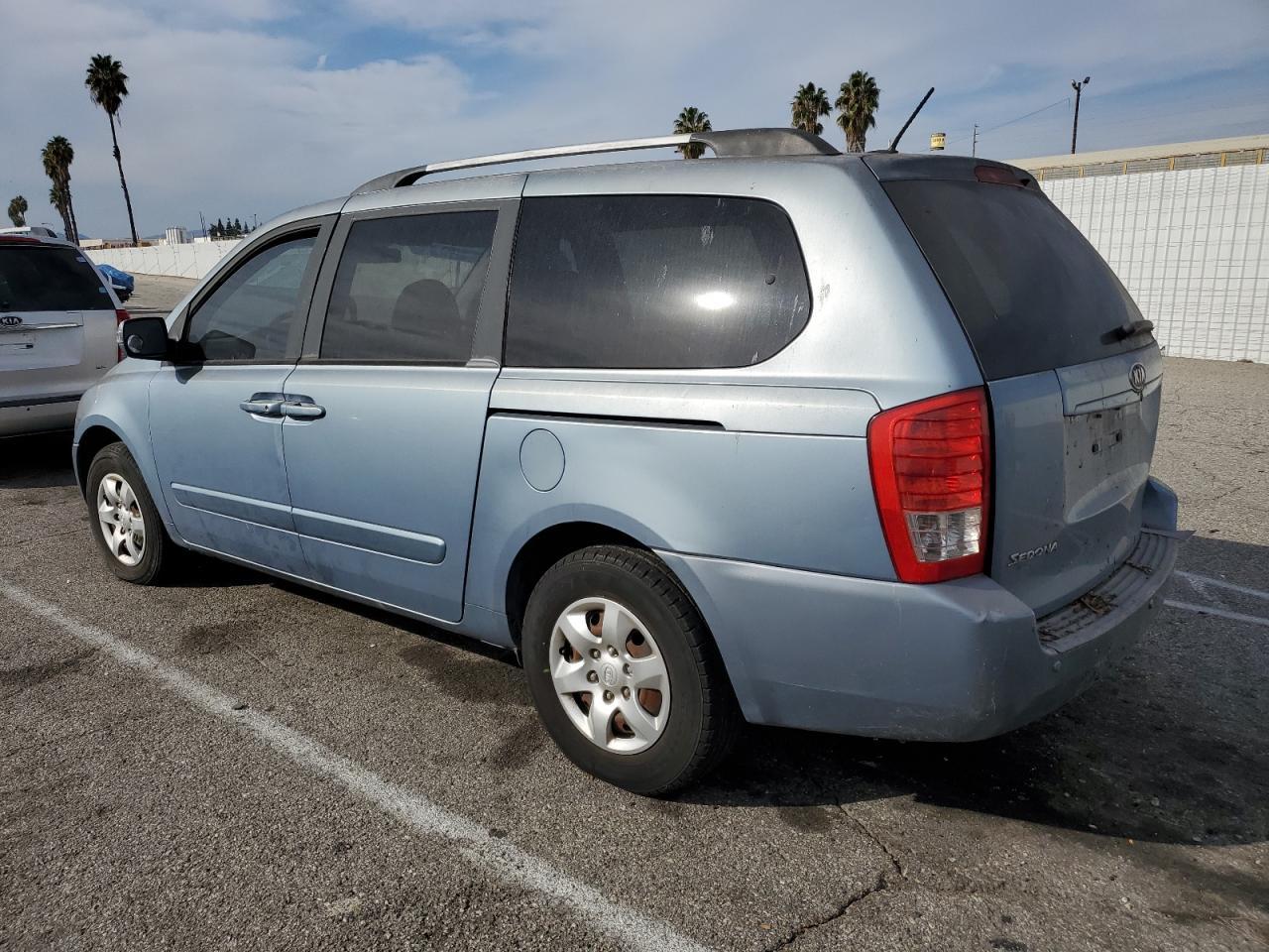 2011 KIA SEDONA