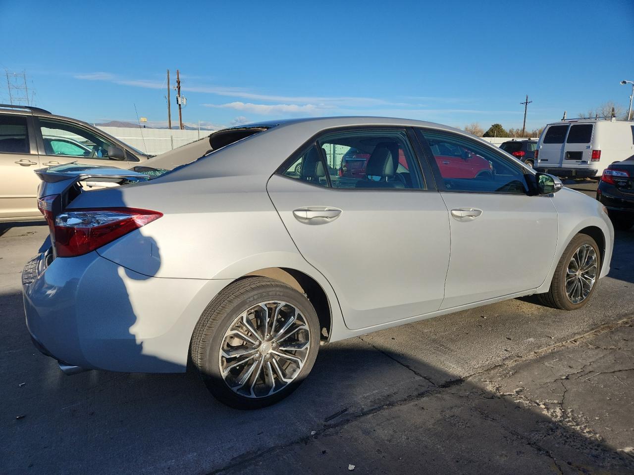 2016 TOYOTA COROLLA