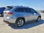 2016 TOYOTA HIGHLANDER