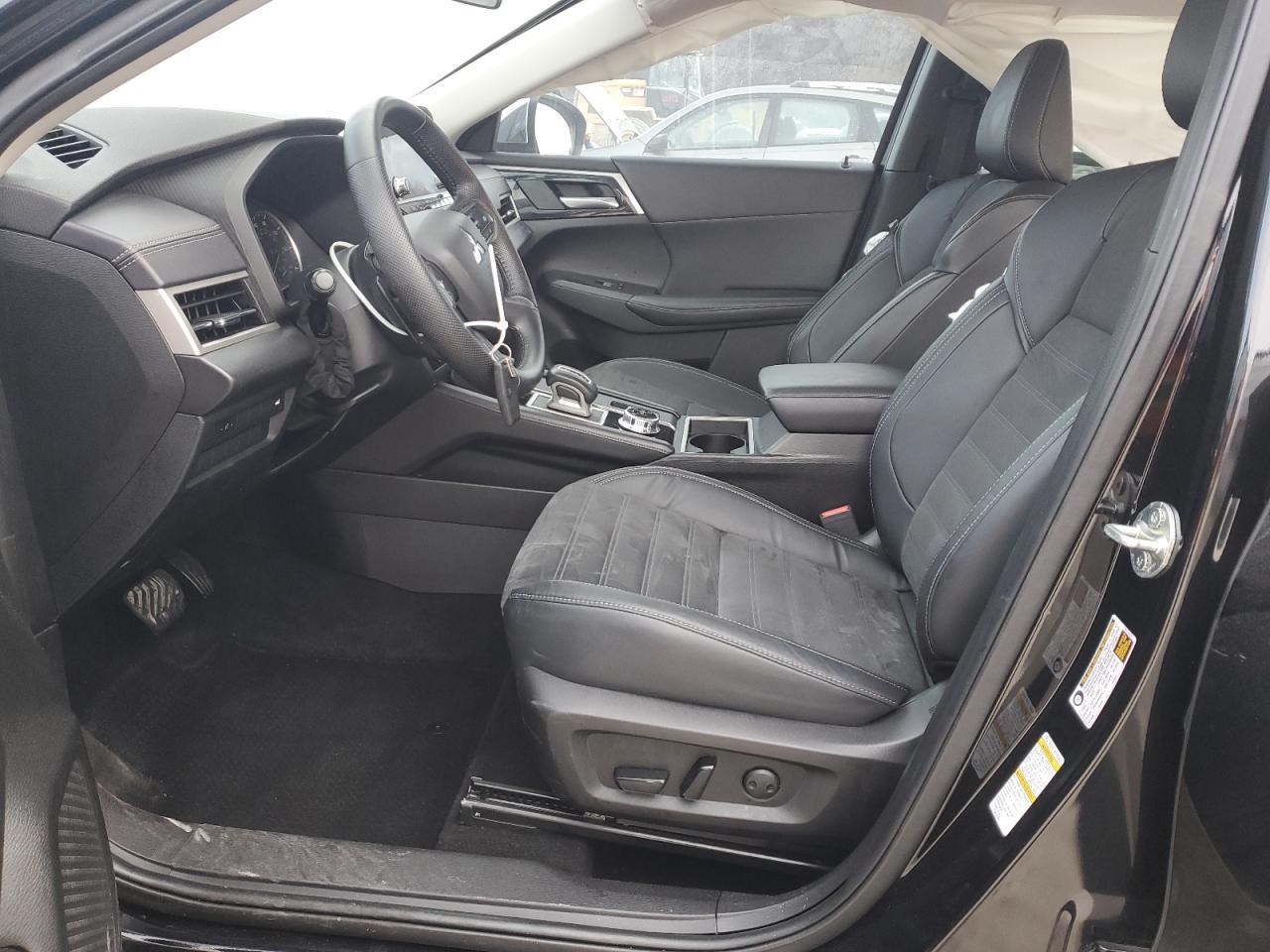 2023 MITSUBISHI outlander