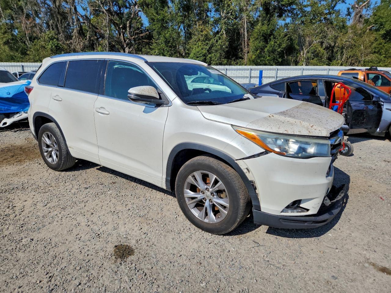 2015 TOYOTA HIGHLANDER