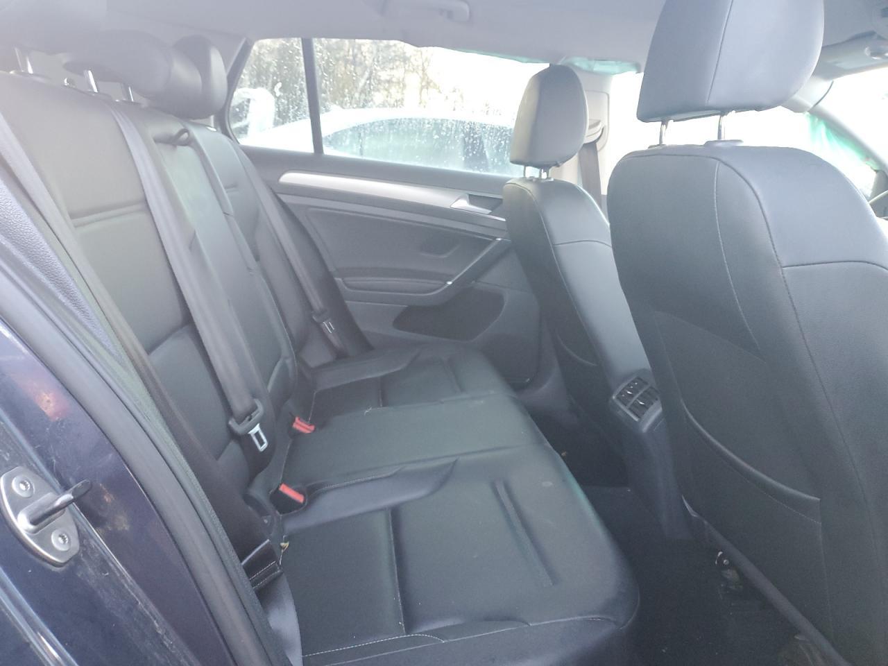 2016 VOLKSWAGEN GOLF