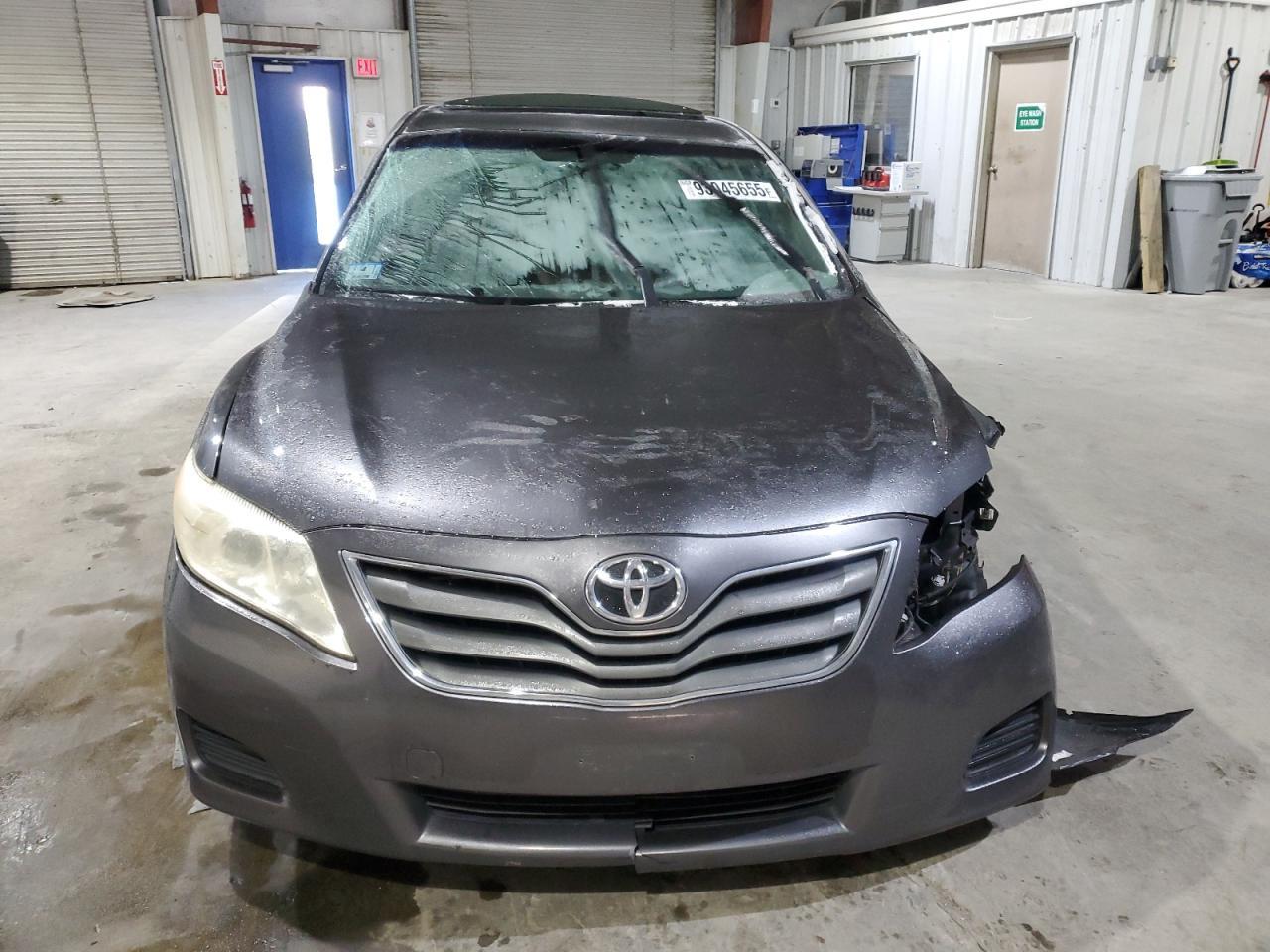 2010 TOYOTA CAMRY
