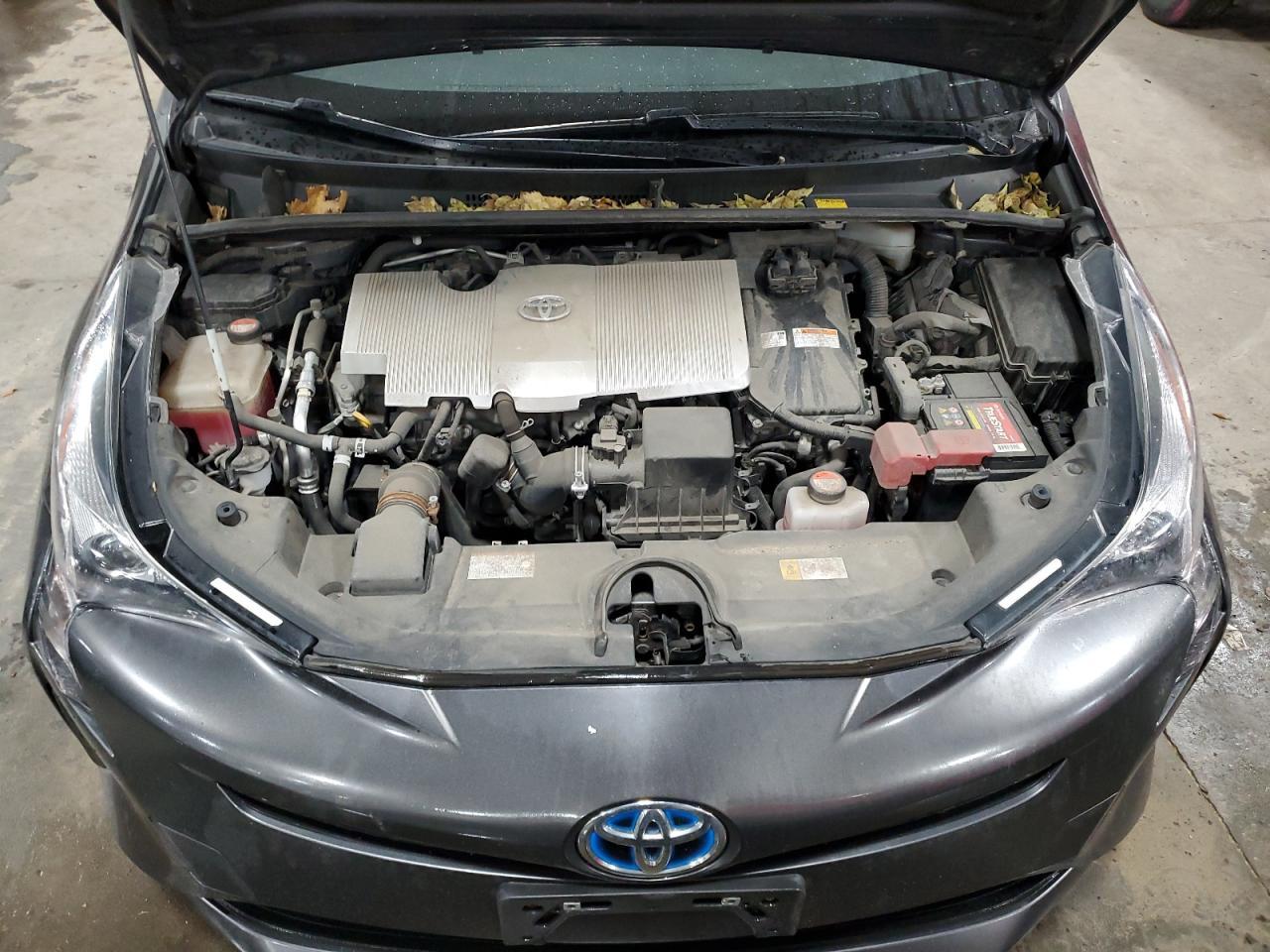 2016 TOYOTA PRIUS