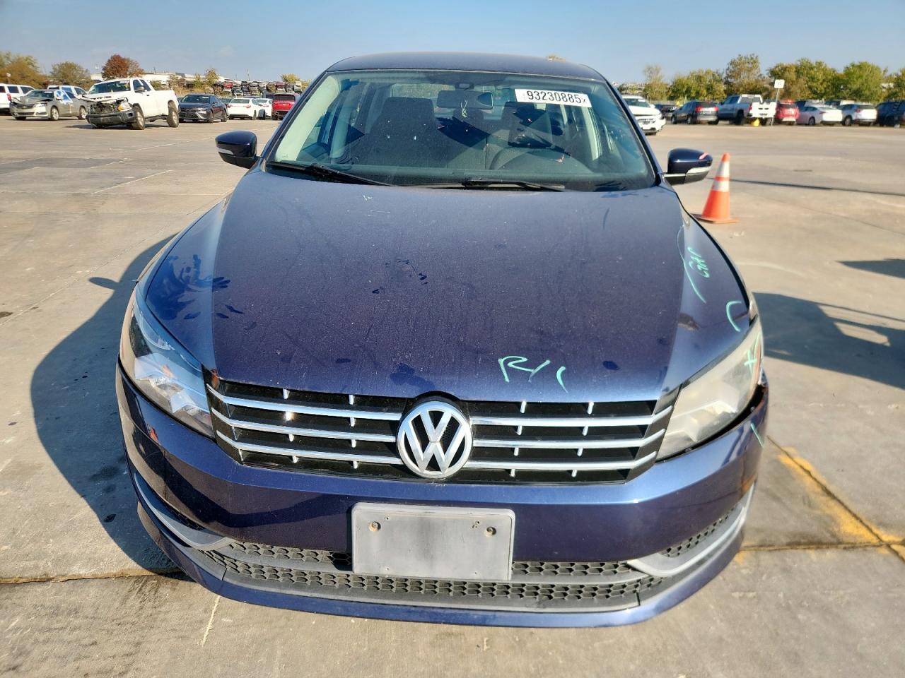 2014 VOLKSWAGEN Passat