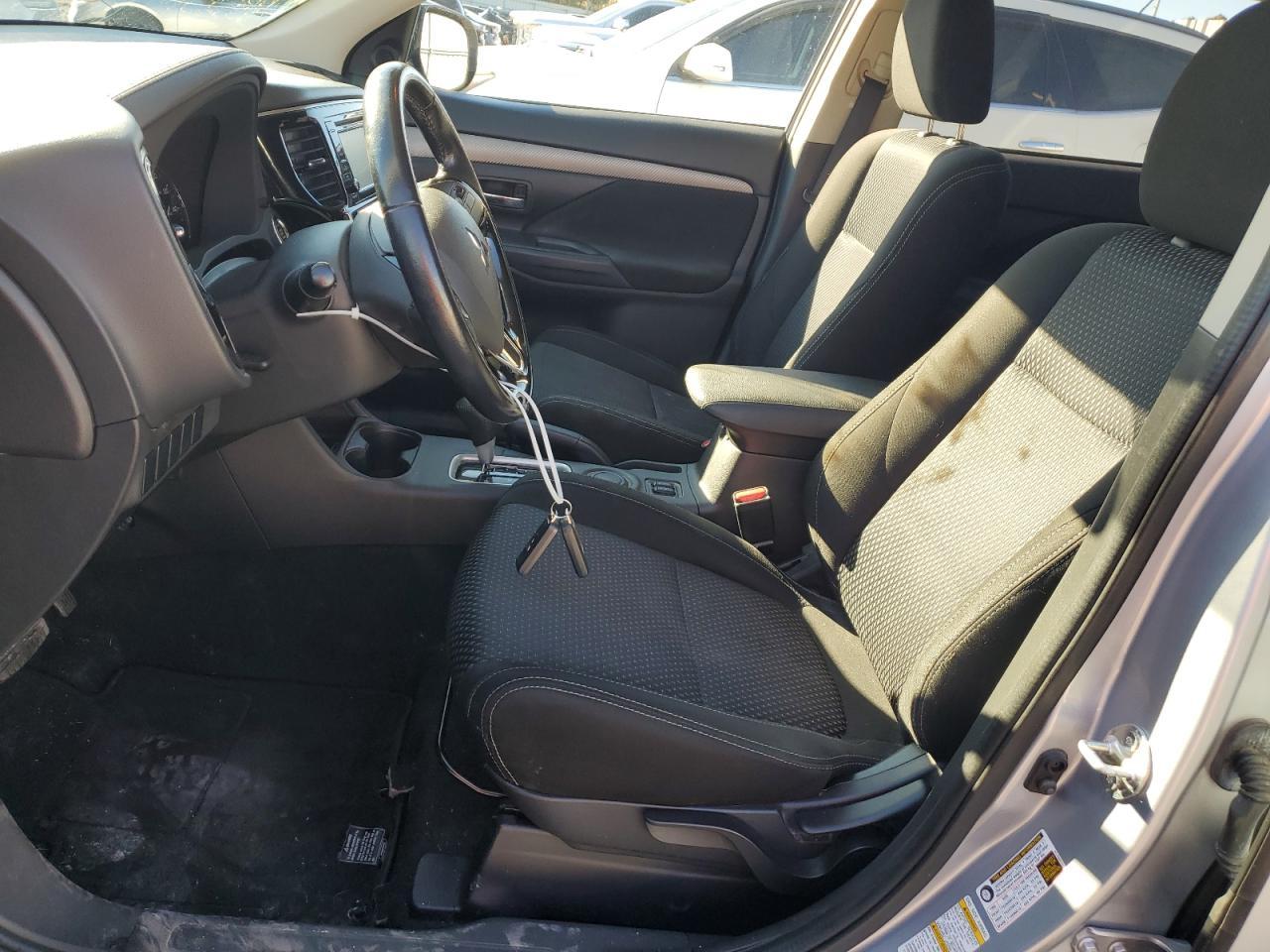 2016 MITSUBISHI outlander