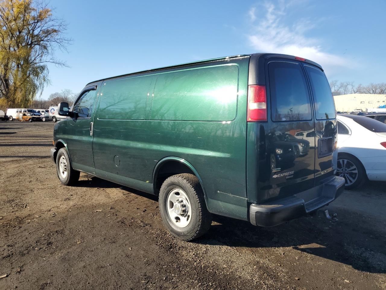 2011 CHEVROLET EXPRESS 2500