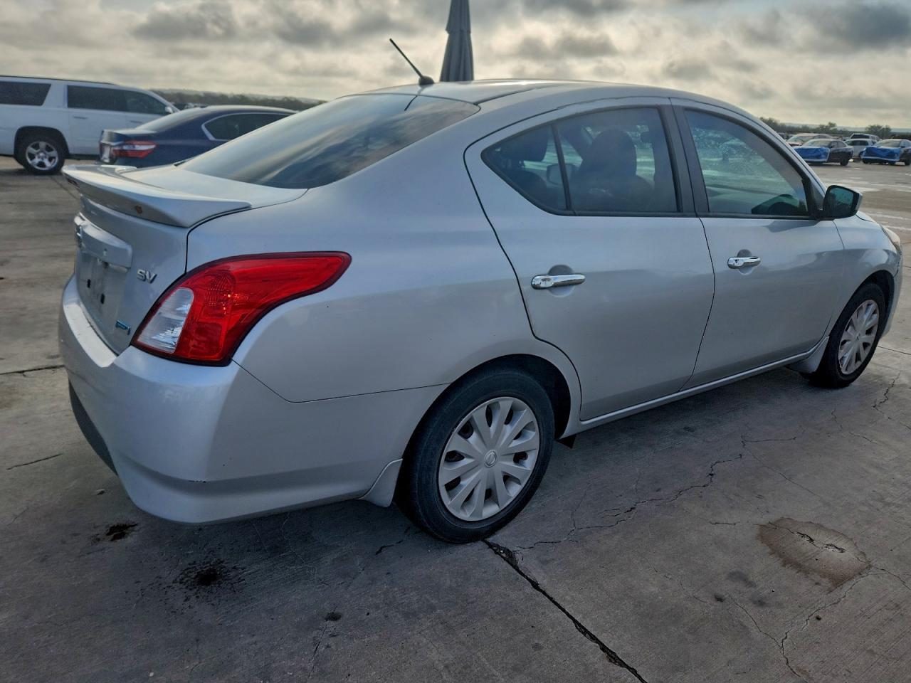 2016 NISSAN VERSA