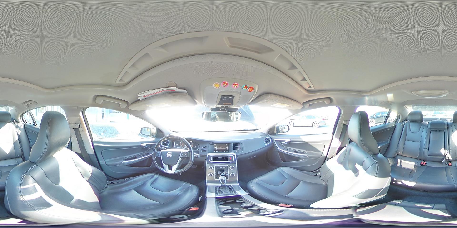 2015 VOLVO S60