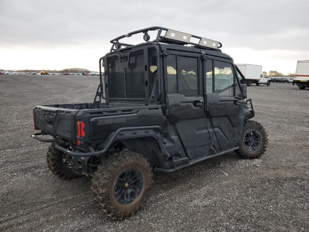 2025 CAN-AM Defender