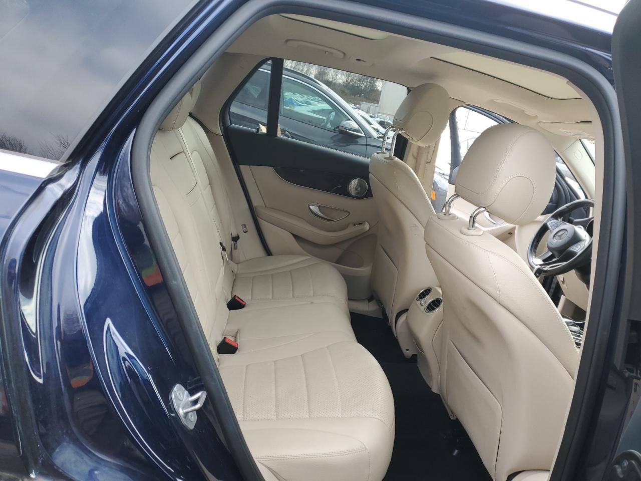 2017 MERCEDES-BENZ GLC-Class