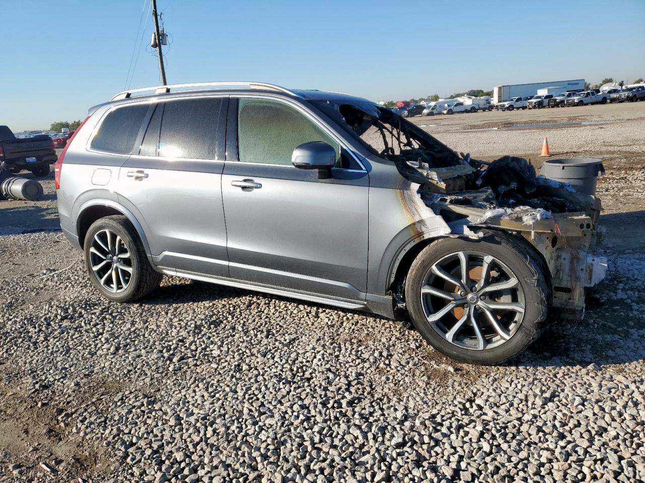 2016 VOLVO XC90