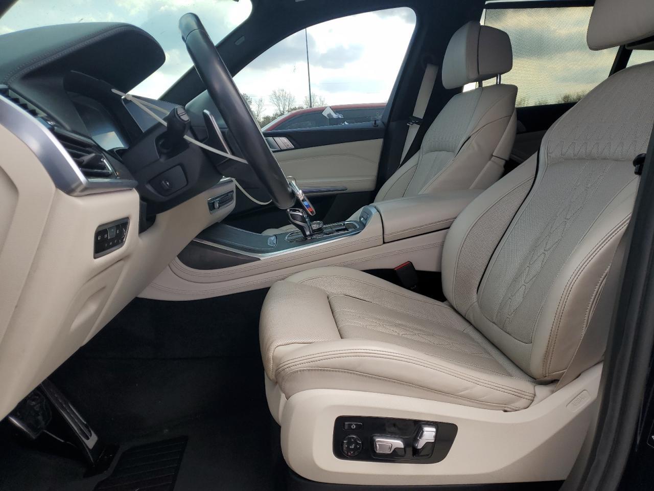 2020 BMW X7