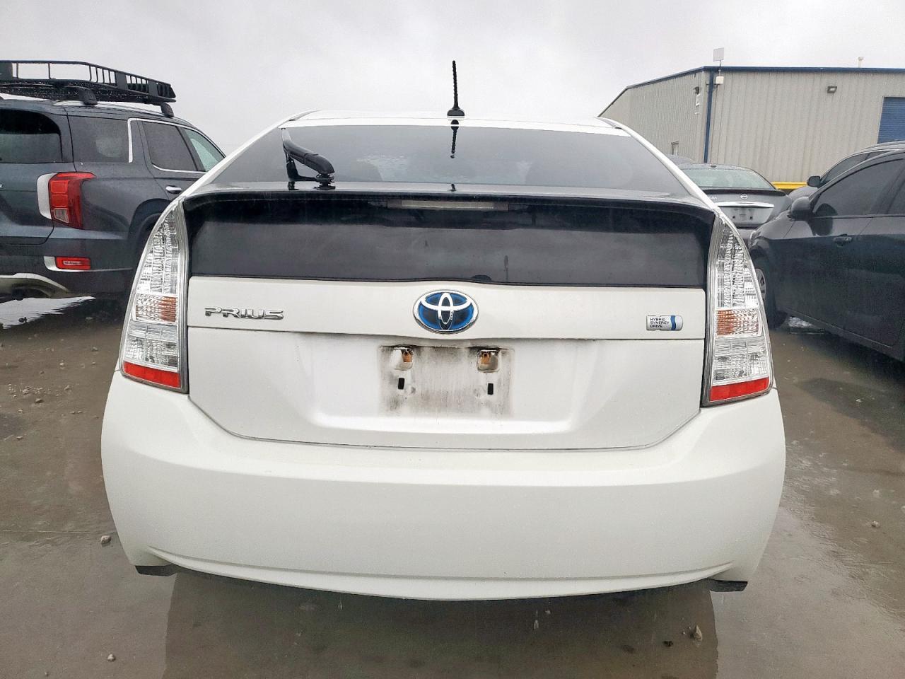 2011 TOYOTA PRIUS