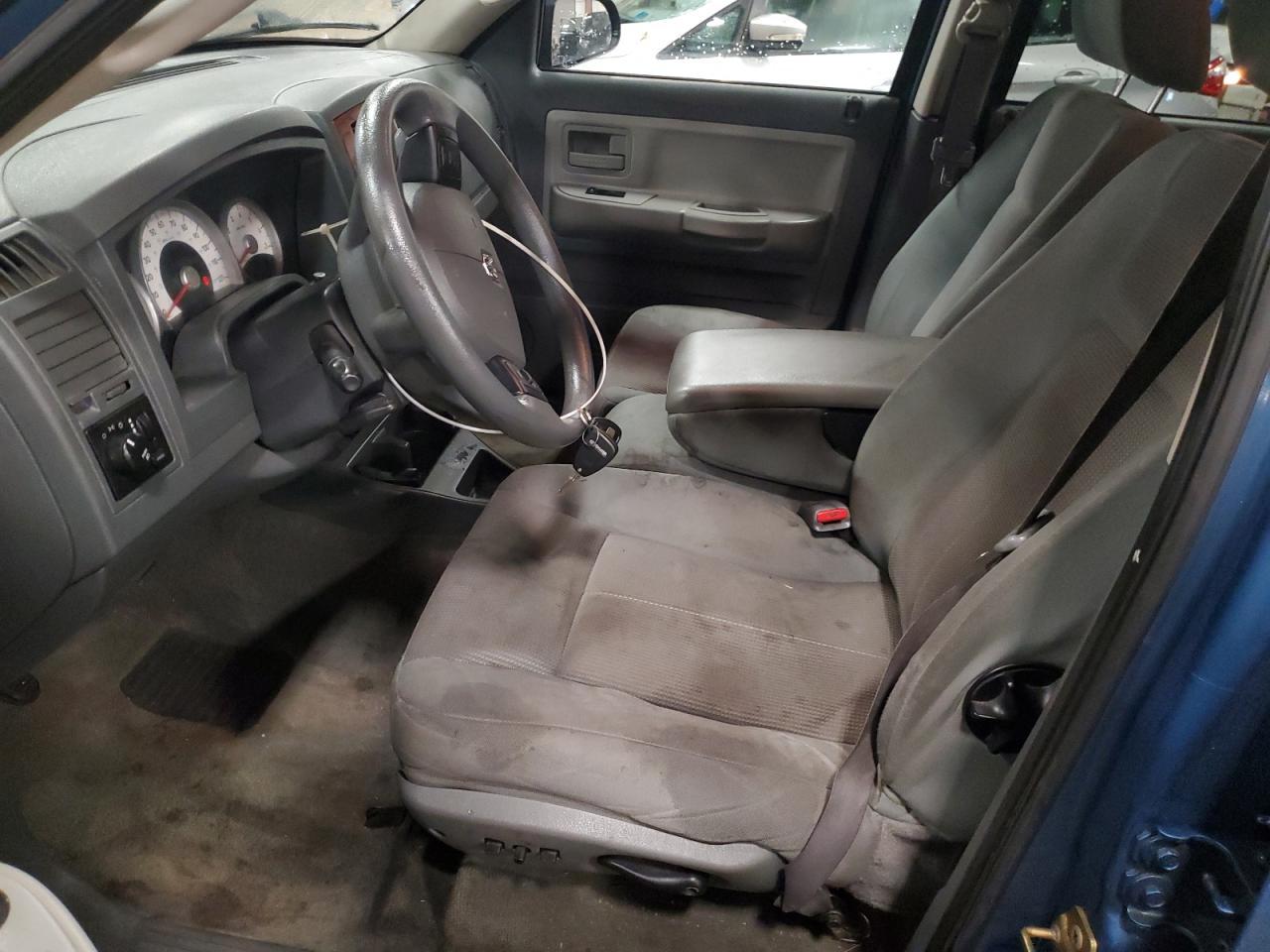 2005 DODGE Dakota