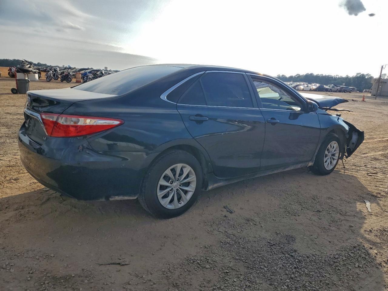 2015 TOYOTA CAMRY