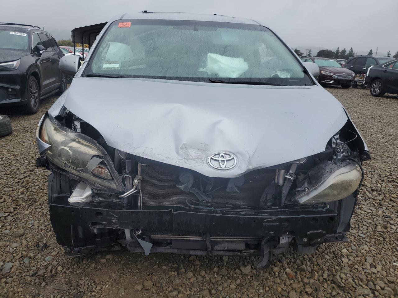 2017 TOYOTA SIENNA