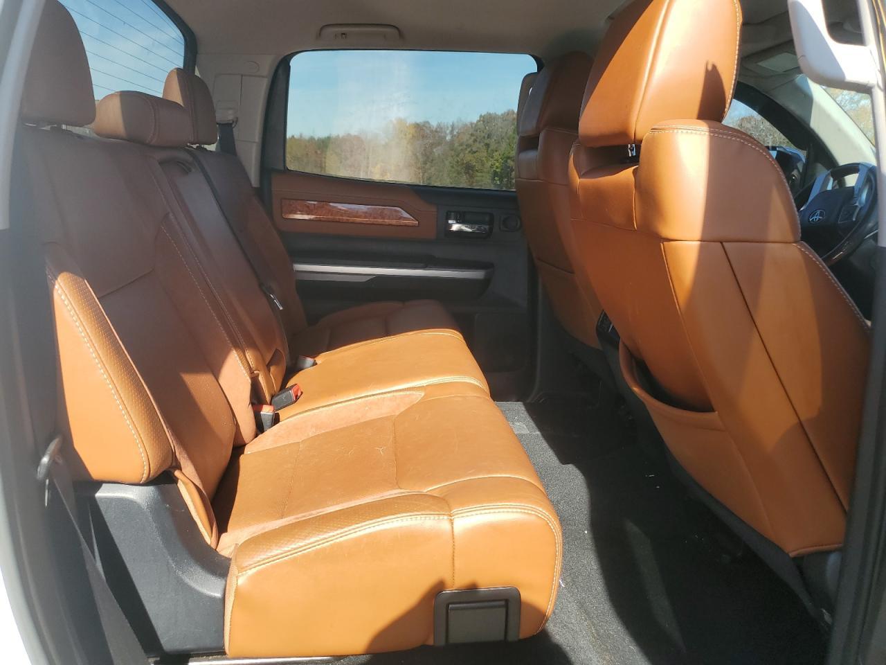 2017 TOYOTA TUNDRA