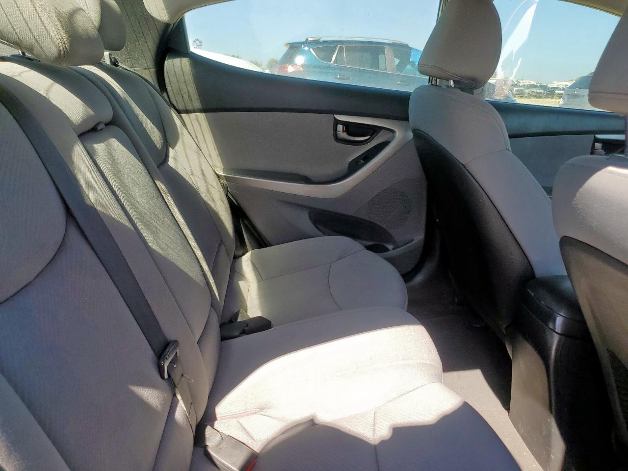 2012 HYUNDAI ELANTRA