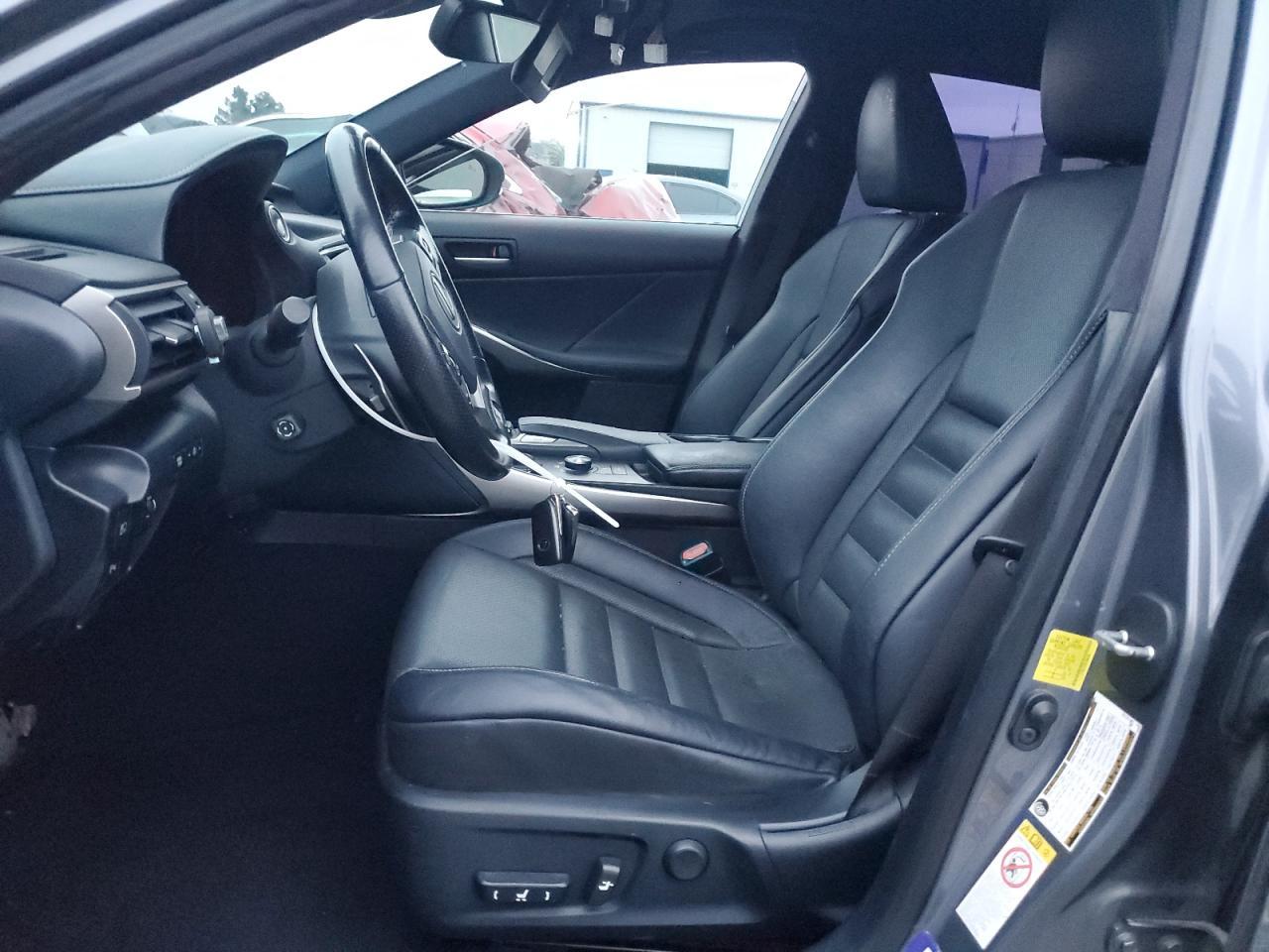 2018 LEXUS IS 300