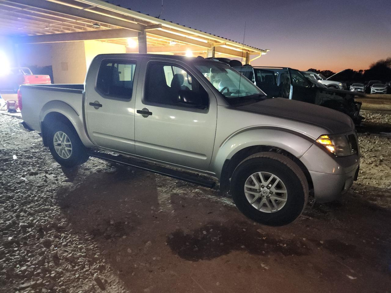 2017 NISSAN Frontier