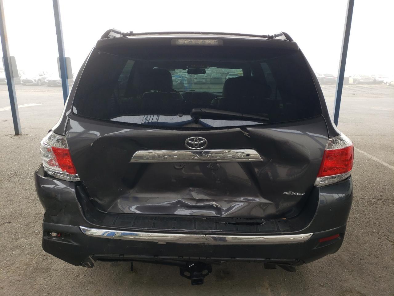2013 TOYOTA HIGHLANDER
