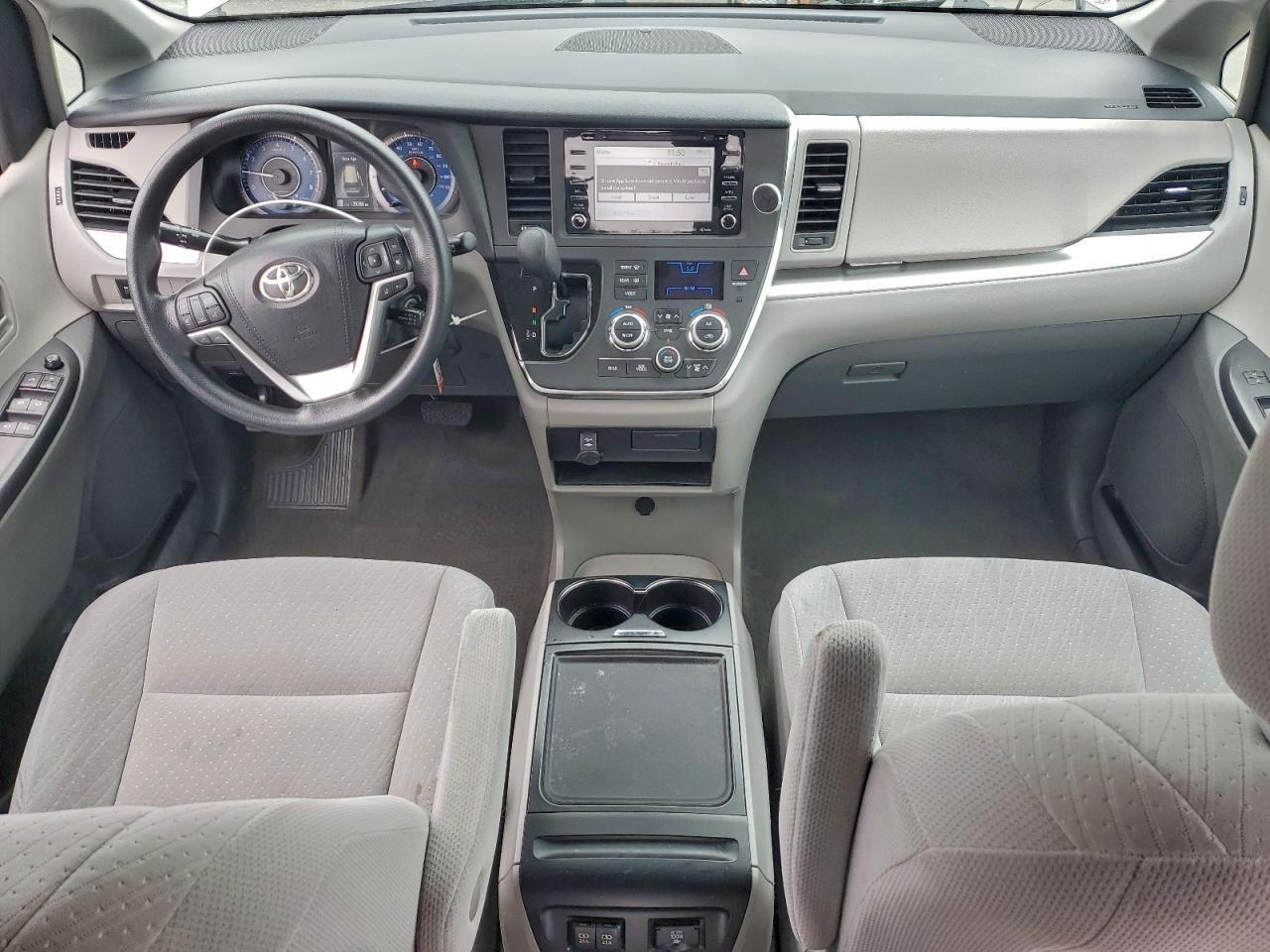 2018 TOYOTA SIENNA