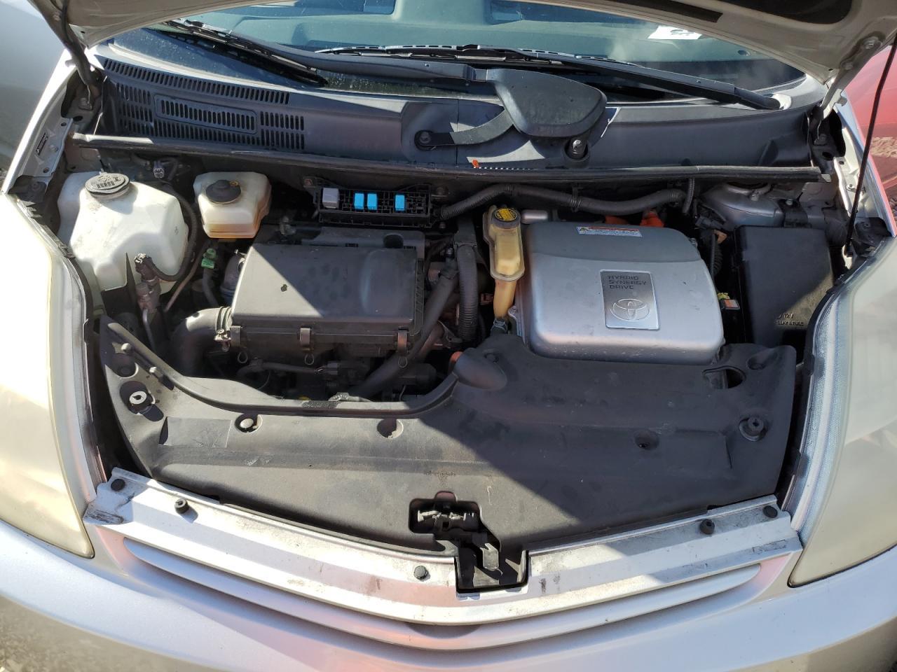 2004 TOYOTA PRIUS