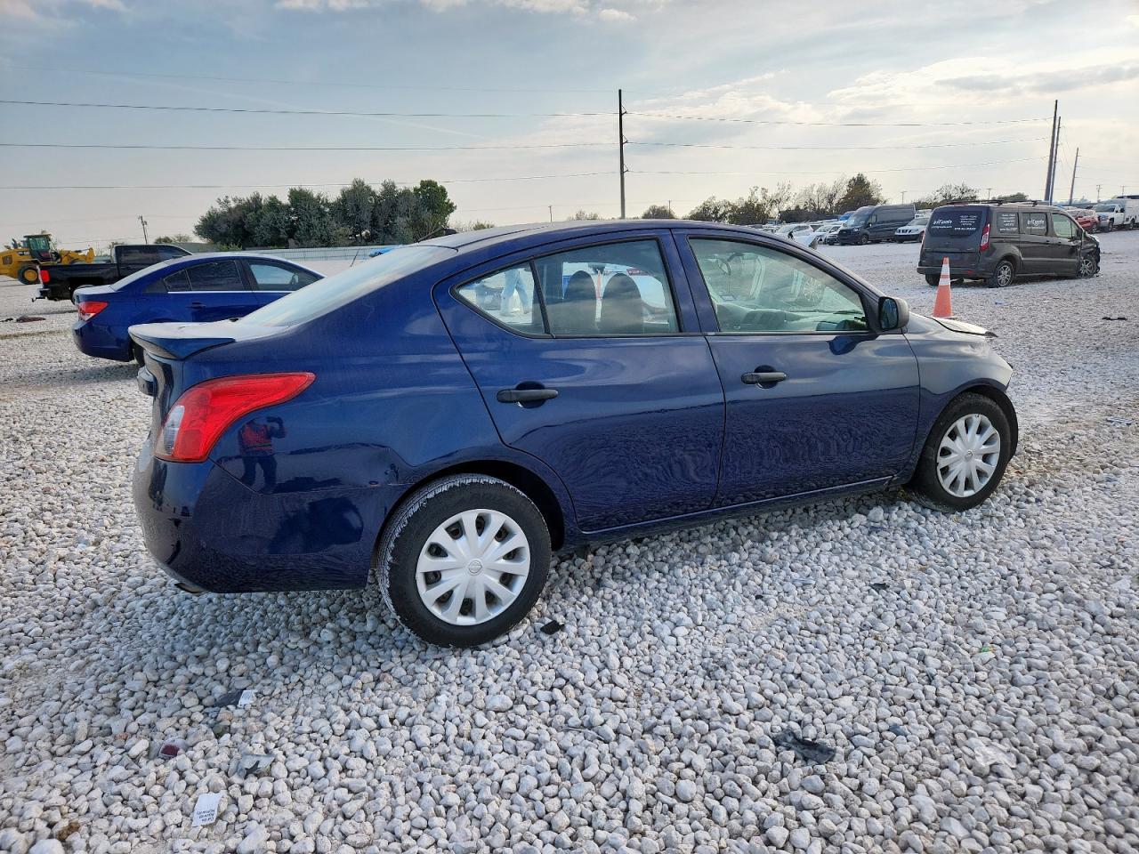 2014 NISSAN VERSA