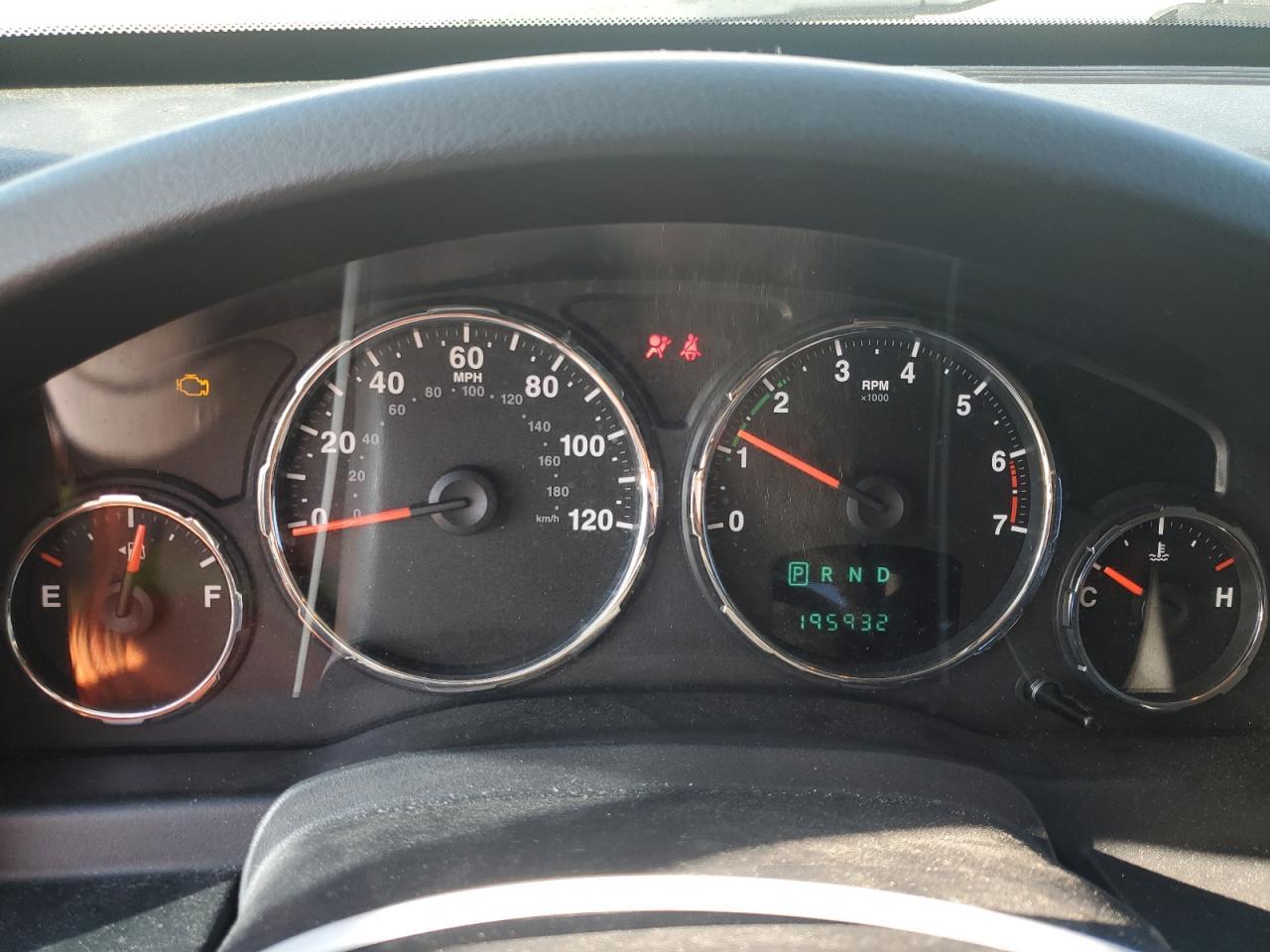 2012 JEEP Liberty