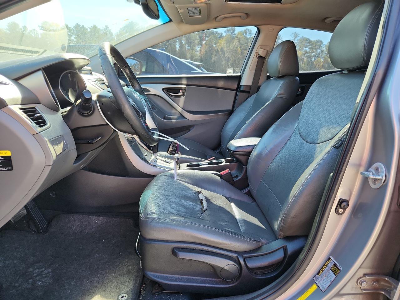 2012 HYUNDAI ELANTRA