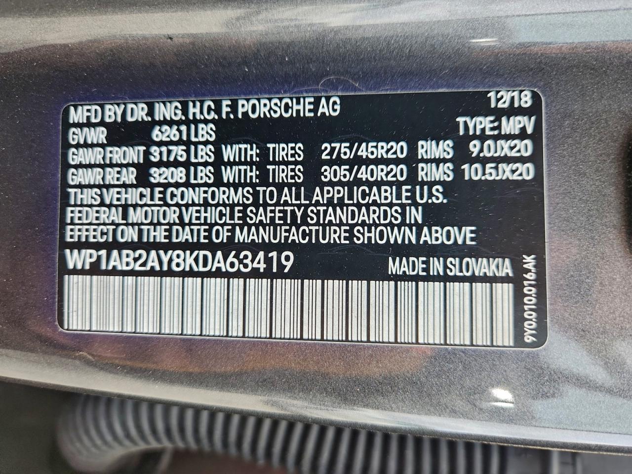 2019 PORSCHE CAYENNE